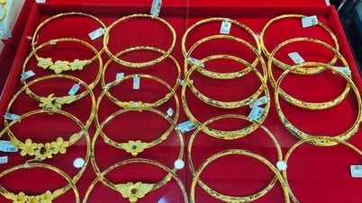 Sáng 8-5, giá vàng neo ở mức cao