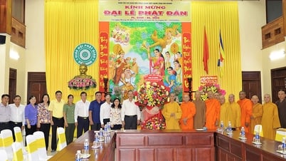 Lãnh đạo tỉnh thăm, tặng quà Ban Trị sự Giáo hội Phật giáo Việt Nam tỉnh