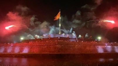 Aplazar temporalmente el disparo de cañones contra la Torre de la Bandera de Hue