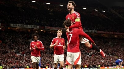 ‘MU biết cách giành cúp, Tottenham thì không’