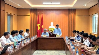 สถานีวิทยุและโทรทัศน์เตยนิญ การแลกเปลี่ยนงานอาชีพหนังสือพิมพ์เตยนิญ ที่สถานีวิทยุและโทรทัศน์ลองอัน
