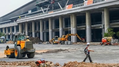 Nhà ga T3 Tân Sơn Nhất bị dột sau mưa lớn: Bộ Xây dựng yêu cầu xử lý dứt điểm