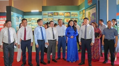 Triển lãm hình ảnh, tư liệu, hiện vật “Hải Phòng - Niềm tin và khát vọng vươn mình”
