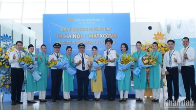 Officially re-establishing the Hanoi-Moscow air bridge