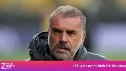 HLV Tottenham nổi giận trước câu hỏi về MU