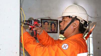 Tăng giá điện 4,8% lên hơn 2,2 ngàn đồng/kWh từ ngày mai 10-5