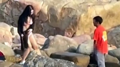 Caught a pervert in front of girls at Nha Trang beach