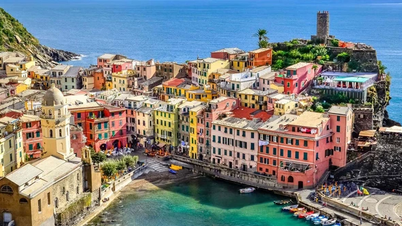Discover the colorful life in Cinque Terre, Italy