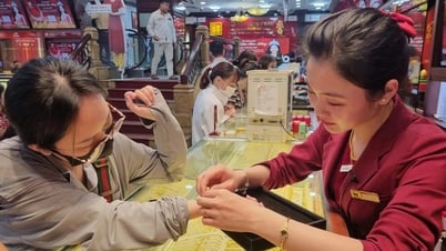 Giá vàng hôm nay 9/5/2025: Giá vàng trong nước và thế giới giảm mạnh gần 2 triệu đồng