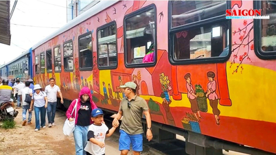 Tour 'hỏa xa' khám phá tháp Chăm cổ Bình Định chính thức vận hành