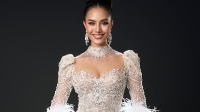Portrait of Opal Suchata - the first Thai beauty crowned Miss World