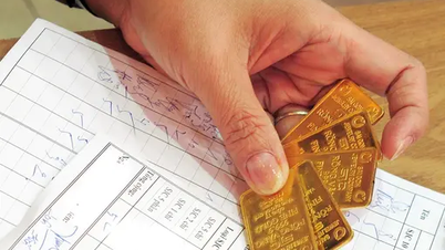 Gold price today June 1: Sharp drop, buyers lose more than 5 million VND