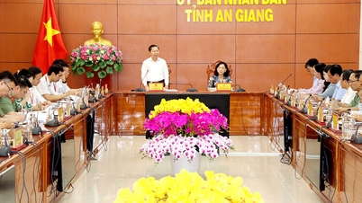 Thứ trưởng Bộ Giáo dục và Đào tạo kiểm tra công tác chuẩn bị tổ chức Kỳ thi tốt nghiệp THPT tại An Giang