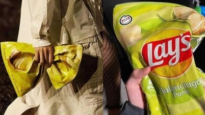Có gì bên trong "gói bim bim" giá hơn 50 triệu đồng của Balenciaga?