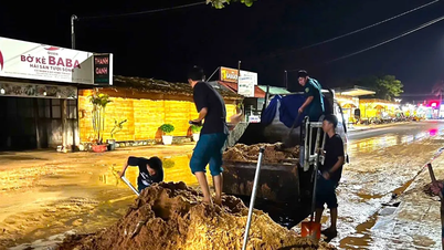 ムイネー国立観光地への道路に砂が溢れるのではないかと心配