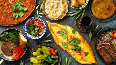 ម្ហូបទួរគីកំពូលទាំង 12 ដែលទាក់ទាញបេះដូងអ្នកទទួលទាន