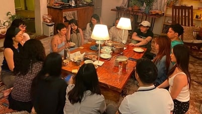 Không gian độc đáo: Nơi người lạ nấu ăn, khiêu vũ và trò chuyện đến sáng