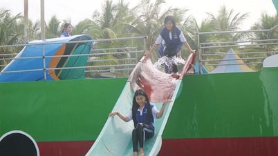Chau Doc launches a campaign to encourage people to practice swimming to prevent drowning