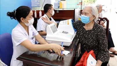 À partir du 1er juillet, dans quels cas les personnes qui se rendent dans un autre établissement de santé pour un examen et un traitement médical peuvent-elles bénéficier d'une assurance maladie à 100 % ?