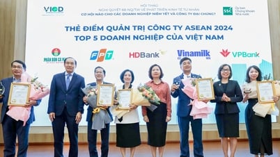 HDBANK ĐƯỢC VINH DANH TOP 5 DOANH NGHIỆP CÓ CHUẨN MỰC QUẢN TRỊ CÔNG...
