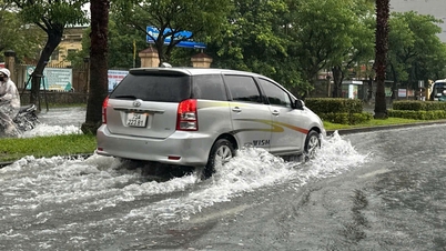 Starkregen, viele Straßen überflutet, Stromausfall