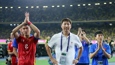 베트남 축구 국가대표팀, 0-4 패배 후: 비난하기보다는 길을 선택해야 할 때다...