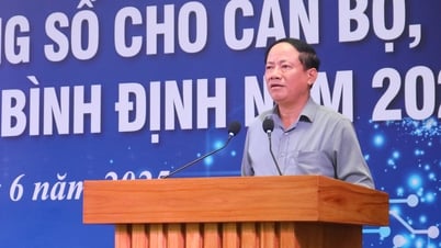 Khai mạc khóa bồi dưỡng nâng cao trình độ về chuyển đổi số, kỹ năng số cho cán bộ, công chức, viên chức