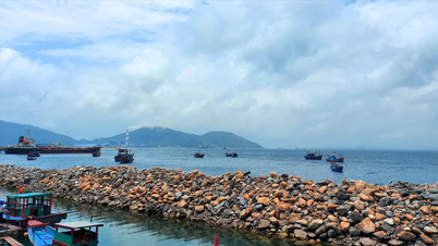 Khẩn trương trục vớt tàu chở gần 5.000 tấn than chìm ở Hà Tĩnh