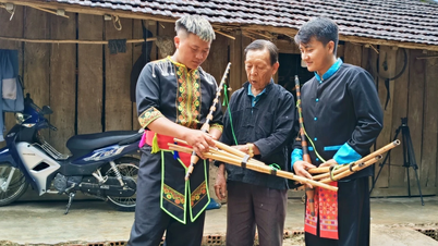 Người lưu giữ tiếng khèn Mông