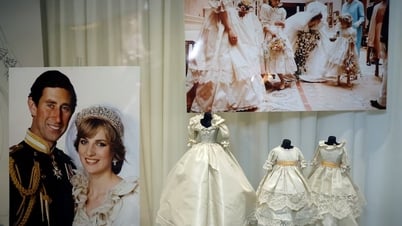 More than 100 items belonging to Princess Diana are about to be auctioned.