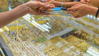 Giá vàng hôm nay 11-6: Giảm mạnh rồi bật tăng trở lại
