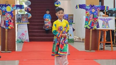 Triển lãm sản phẩm Hội thi Thiếu nhi vẽ tranh “Áo dài và tuổi thơ”