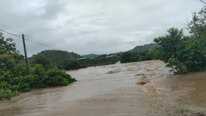 Heavy rain causes underground flooding, 319 households are completely isolated