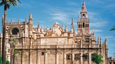 Sevilla - ទីក្រុងទេសចរណ៍ដ៏ពេញនិយមបំផុតមួយនៅក្នុងប្រទេសអេស្ប៉ាញ