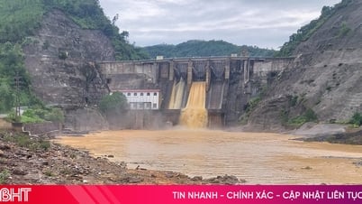 Thủy điện Hố Hô xả tràn, nhiều hồ chứa tăng lưu lượng điều tiết