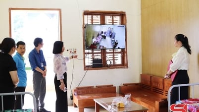 Comprobación de la preparación para el examen de graduación de la escuela secundaria en el distrito de Sop Cop
