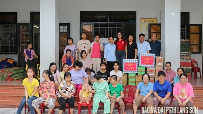 Visit and give gifts to children at Vinh Son Charity Shelter