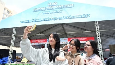 Phố đi bộ Nguyễn Huệ sẵn sàng cho đại tiệc 'Ngày không tiền mặt'