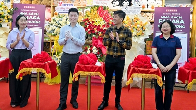 Khai trương Nhà sách FAHASA Sông Hương