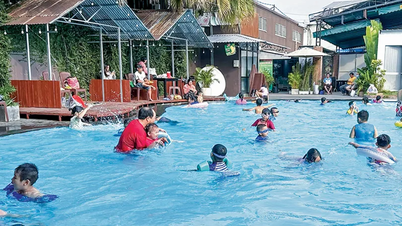 Phụ kiện cho bé bơi lội an toàn và thoải mái