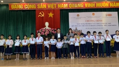 ការទប់ស្កាត់ និងលុបបំបាត់ពលកម្មកុមារ