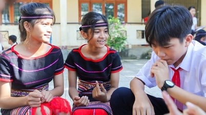 សម្ព័ន្ធនារីខេត្ត Quang Ngai៖ ធ្វើពិពិធកម្មសកម្មភាពទំនាក់ទំនង លើកកម្ពស់ការយល់ដឹងដល់កុមារជនជាតិភាគតិច