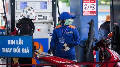 Giá xăng lên sát 20.000 đồng một lít