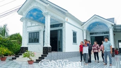 ពណ៌នៅក្នុងវាល, មនុស្សផ្លាស់ប្តូរជីវិតរបស់ពួកគេ។