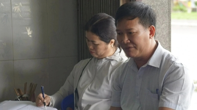 부패한 음식을 판매한다는 이유로 달팽이 식당에 대한 불매운동을 촉구한 고객 사례 확인