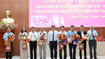 Ra mắt ấn phẩm Lịch sử Đảng bộ và Lịch sử Công an Nhân dân
