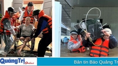 Thị trấn Lao Bảo di dời hàng trăm người dân trong đêm do nước lũ dâng cao