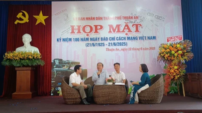 Stadt Thuan An: Treffen zur Feier des 100. Jahrestages des Vietnam Revolutionary Press Day