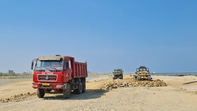Nỗ lực thực hiện các nhiệm vụ phát triển kinh tế