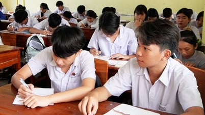 Gần 500 học sinh theo cha mẹ về tỉnh Cà Mau mới